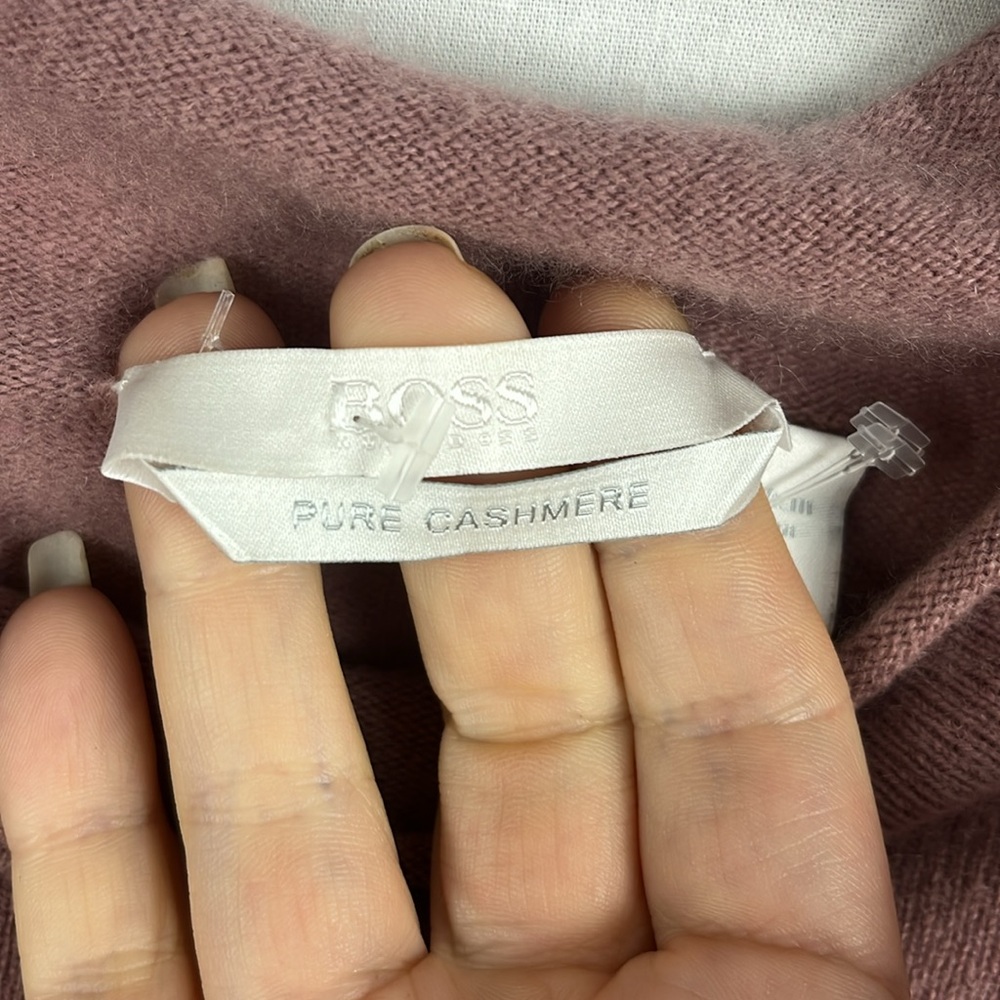 Hugo Boss cashmere medium mock neck - Picture 3 of 5